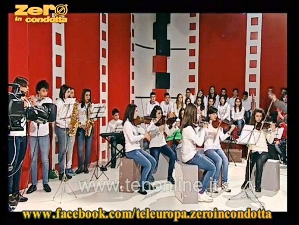 Una delegazione della scuola media di San Costantino Calabro in TV